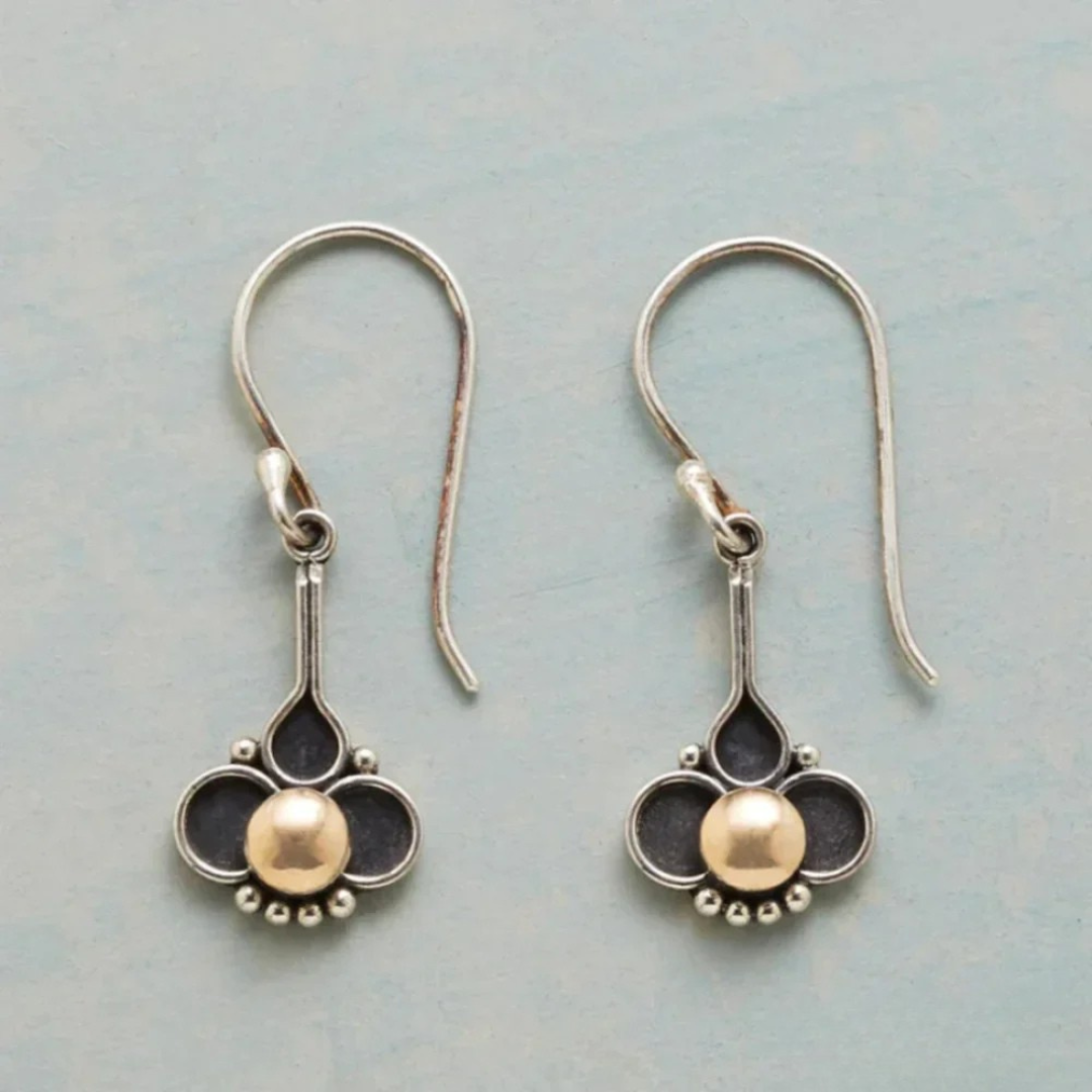 Elegant Clover Pearl Silver Earrings - LEESTIA