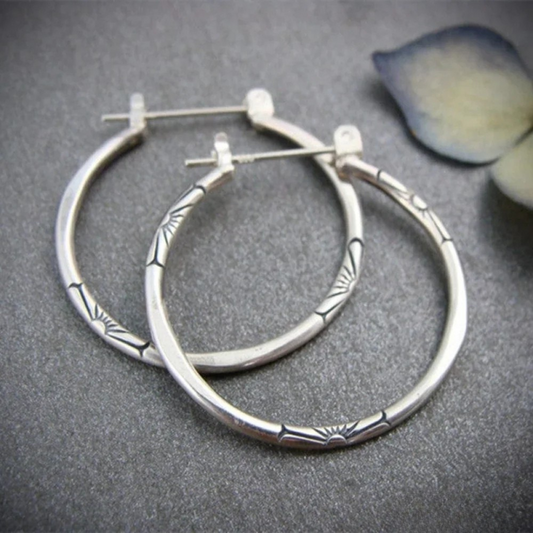 Classic Silver Hoop Earrings - LEESTIA
