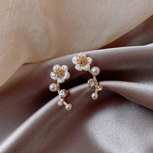 Elegant Pearl and Flower Earrings - LEESTIA