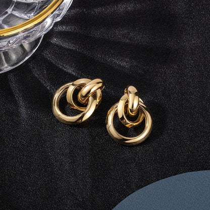 Elegant Gold Hoop Earrings - LEESTIA