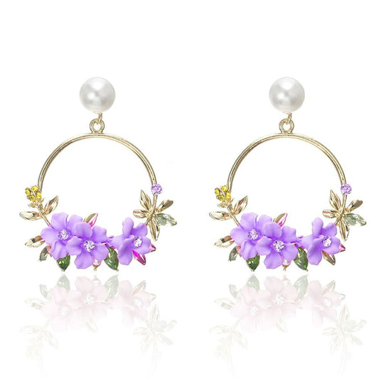Elegant Gold Flower and Pearl Earrings - LEESTIA