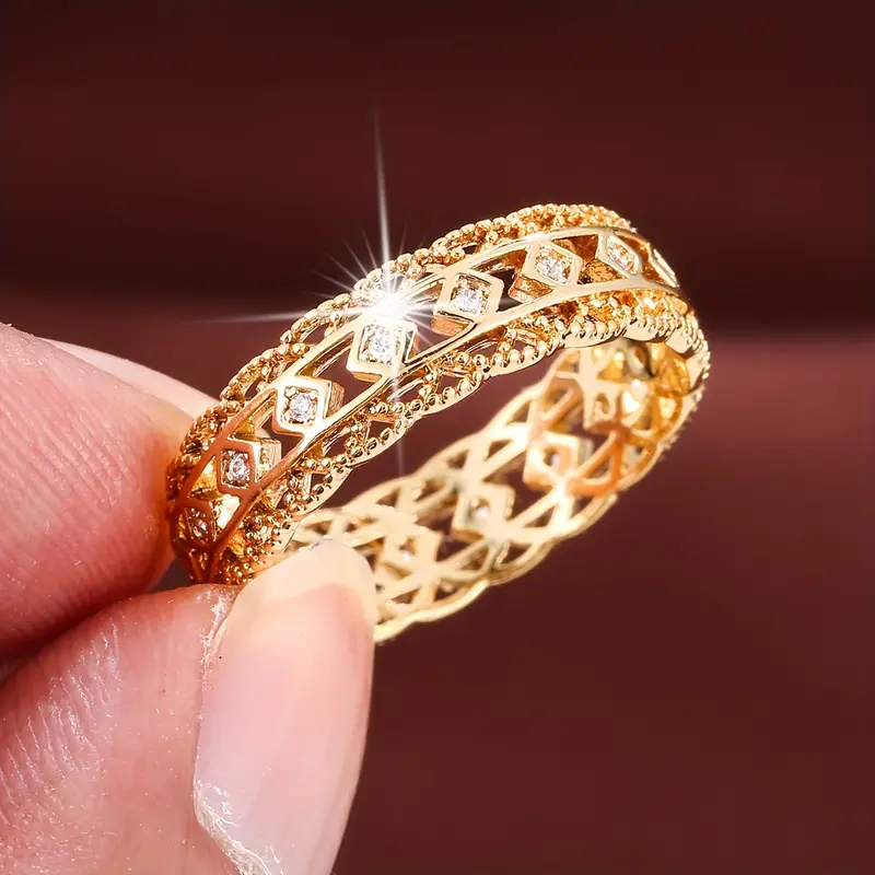 Vintage Hollow Diamond Pattern Gold Ring - LEESTIA