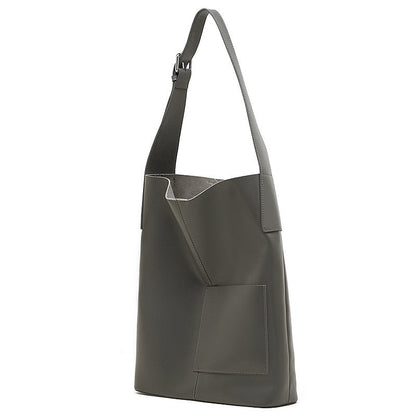 Leather Hobo Bag – Minimalist Silhouette with Signature Pocket Detail