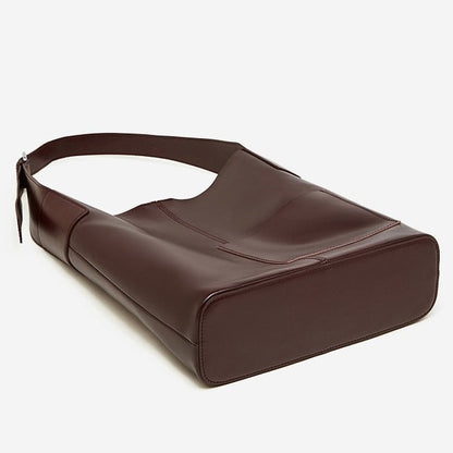 Leather Hobo Bag – Minimalist Silhouette with Signature Pocket Detail