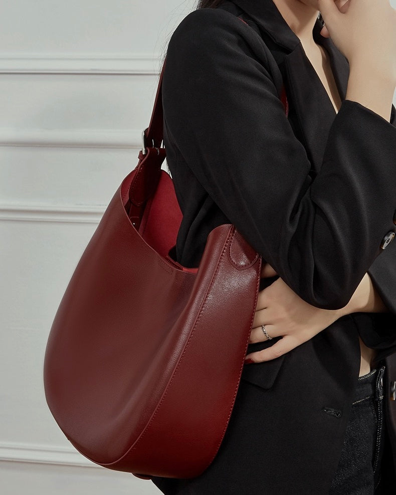 Sleek Minimalist Women's Genuine Leather Shoulder Bag