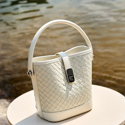 Women’s Genuine Sheepskin Woven Bucket Bag – Elegant Commuter Style