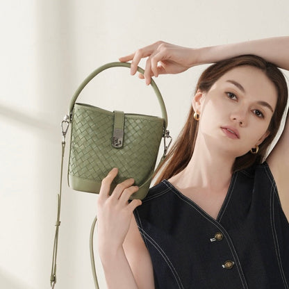 Women’s Genuine Sheepskin Woven Bucket Bag – Elegant Commuter Style
