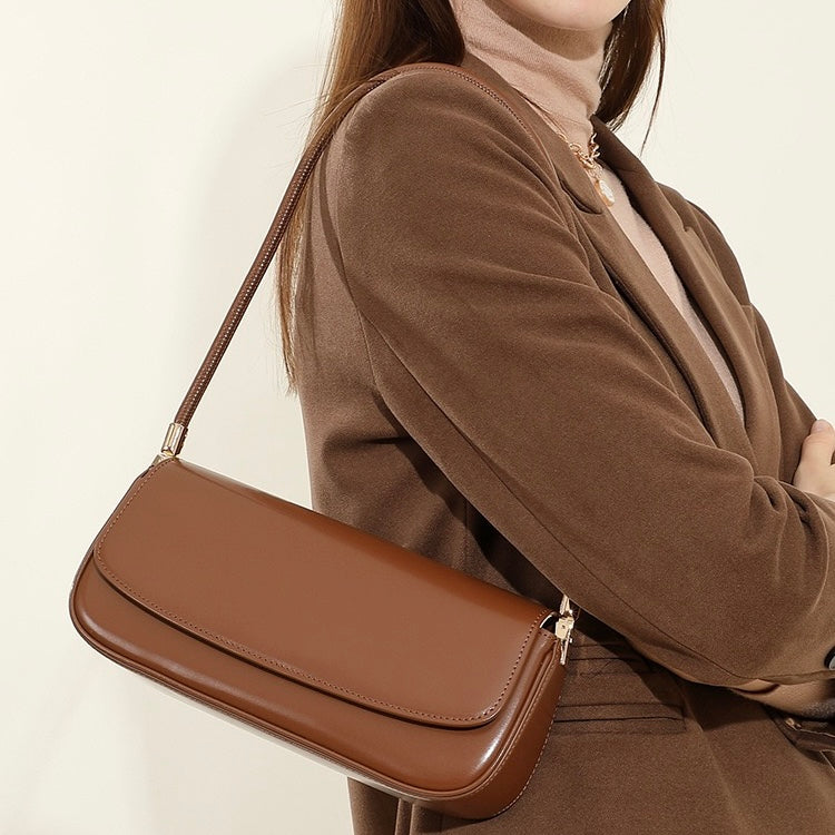 Women’s Genuine Leather Minimalist Saddle Tote – 2025 Commuter Edition