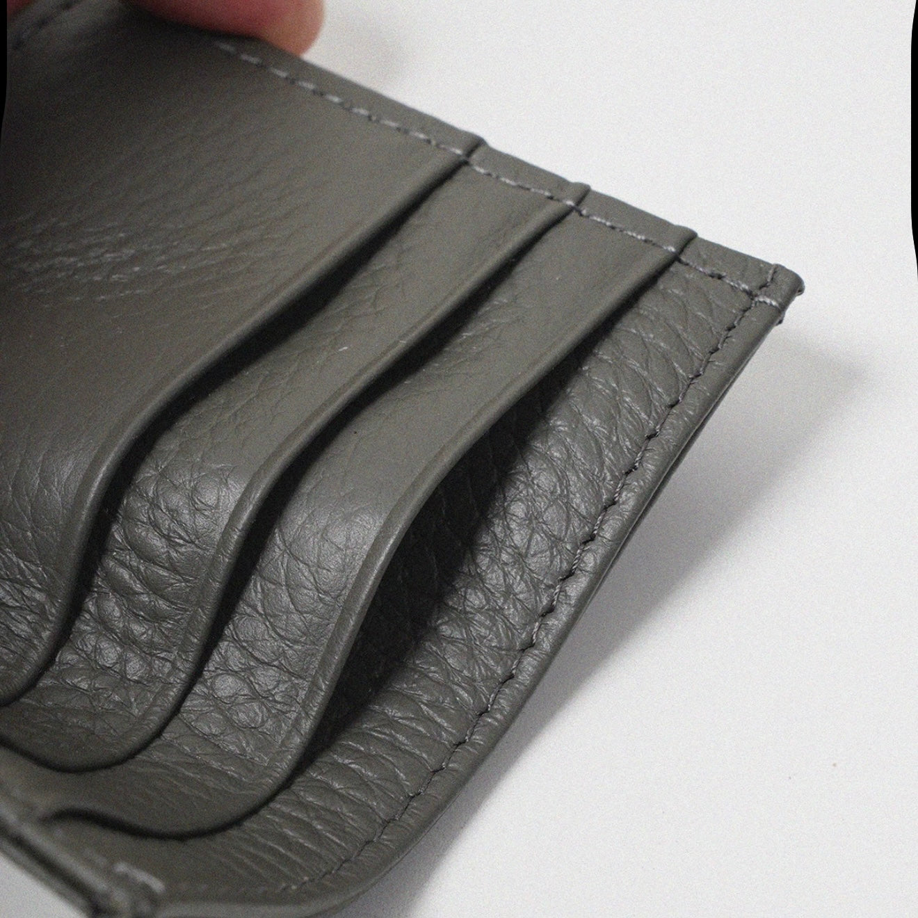 Full-Grain Leather Ultra-Thin Compact Card Case (Multi-Card Slots)