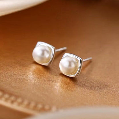 Freshwater Pearl Earrings - LEESTIA