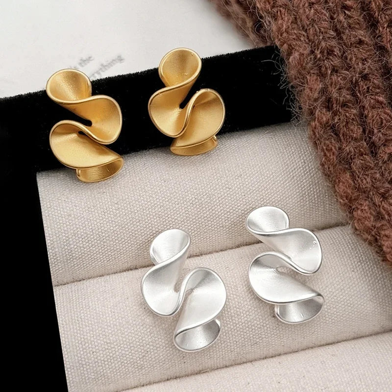 Sterling Silver 18K Gold Flower Stud Earrings - LEESTIA