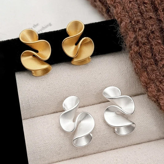 Sterling Silver 18K Gold Flower Stud Earrings - LEESTIA