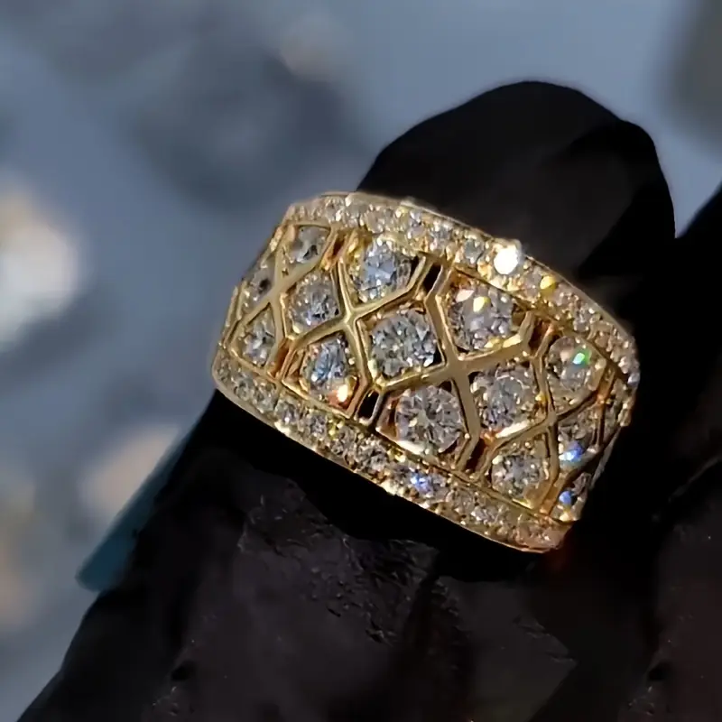 Radiant Gold Sparkle Ring - LEESTIA