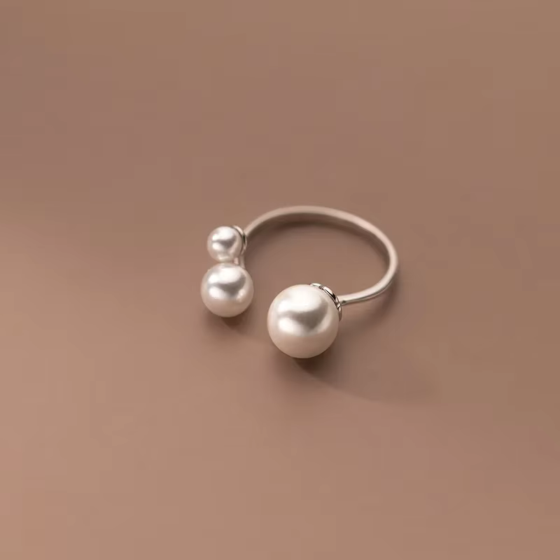 Elegant Trio Pearl Ring - LEESTIA