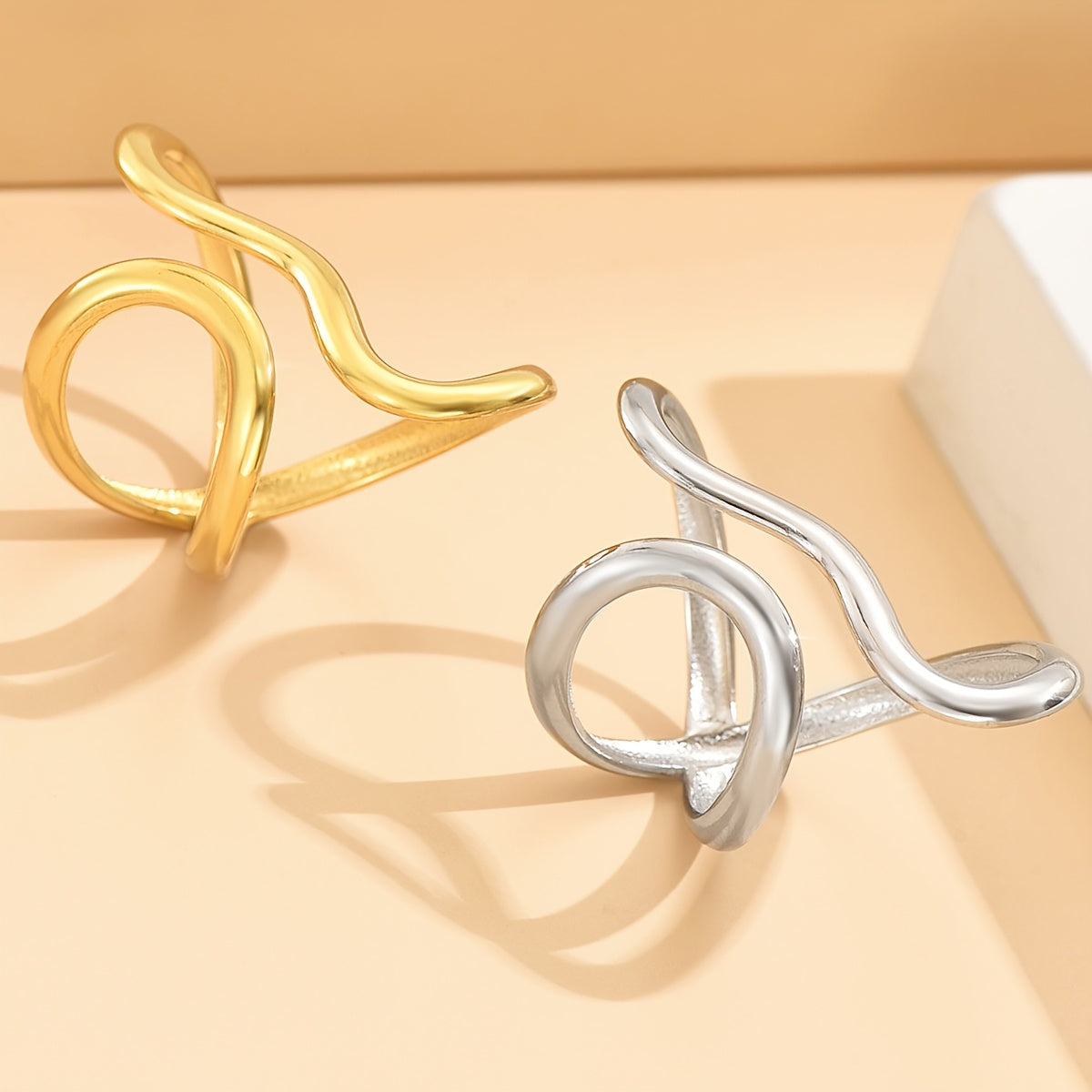 Chic Asymmetrical Wave Ring - LEESTIA