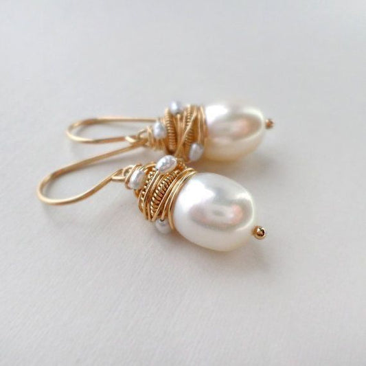 Vintage Pearl Golden Threads Earrings - LEESTIA